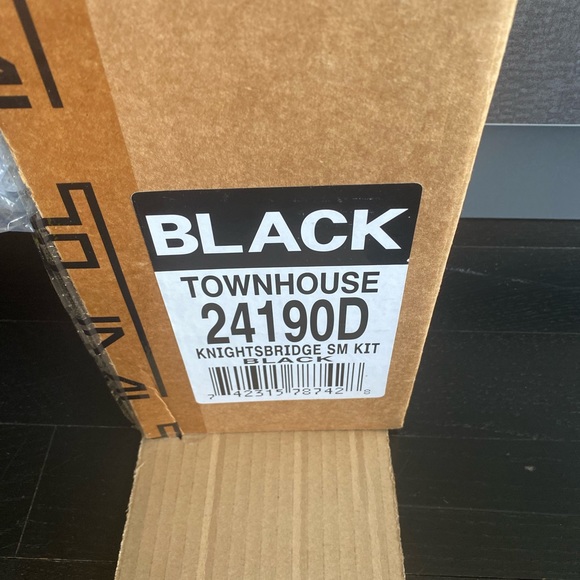 NWT Tumi toiletry kit - Picture 5 of 6